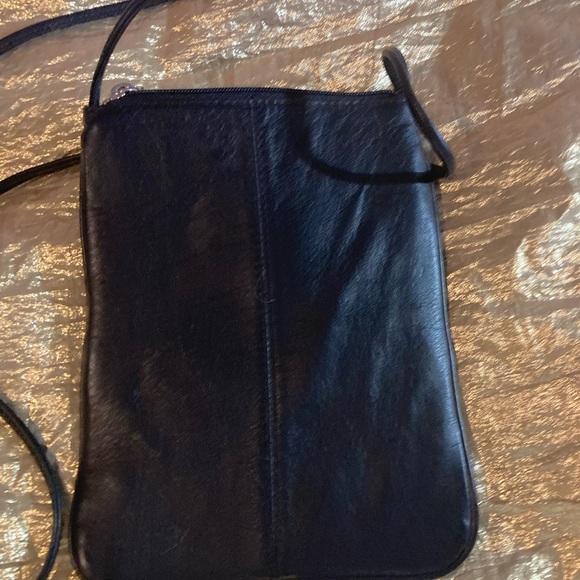 WILSON’S Leather MAXIMA BRAND NEW WITH TAGS Black Crossbody Bag with 2-Zippers!